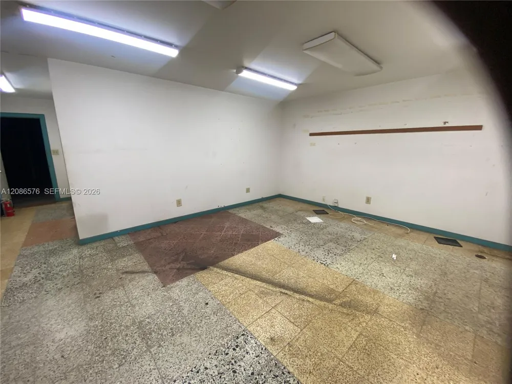 340 SW 21st Ter Fort Lauderdale, FL 33312