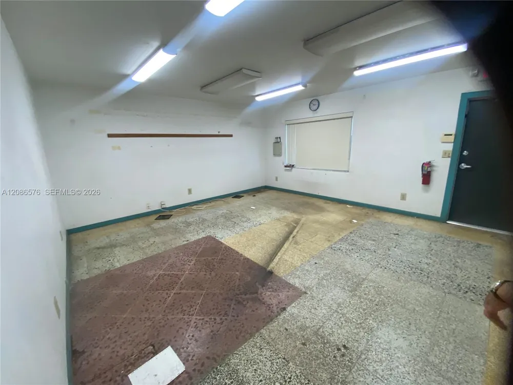 340 SW 21st Ter Fort Lauderdale, FL 33312