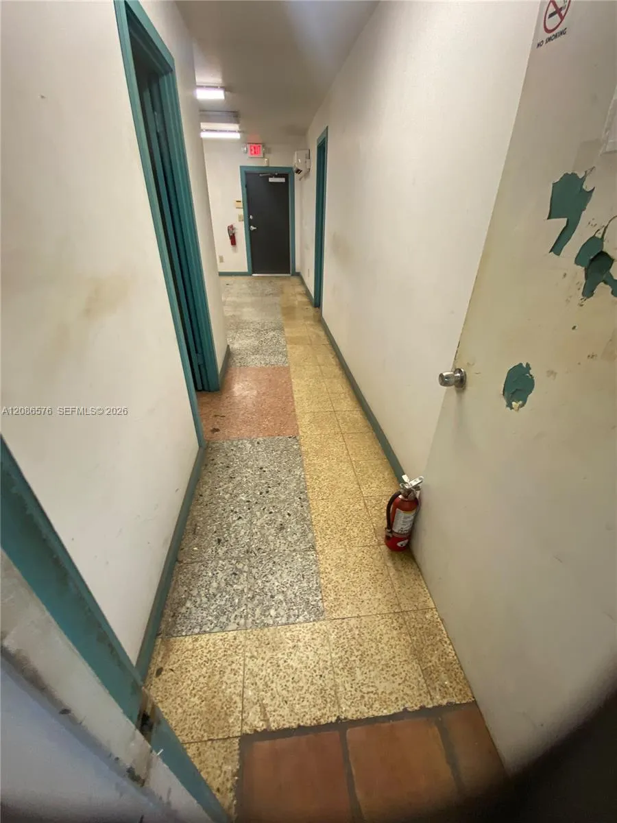 340 SW 21st Ter Fort Lauderdale, FL 33312