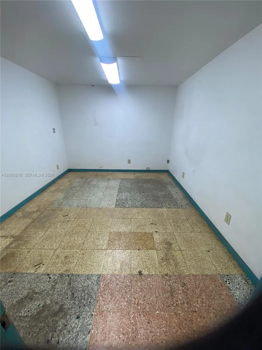 340 SW 21st Ter Fort Lauderdale, FL 33312