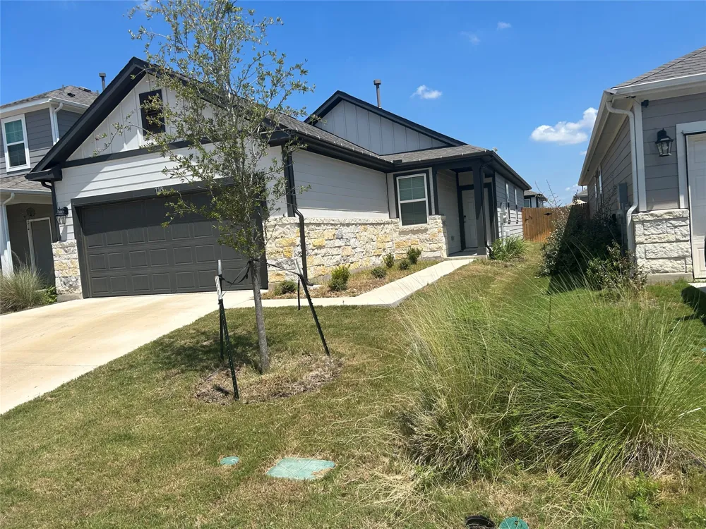 118 Two Bits Lane Elgin, TX 78621