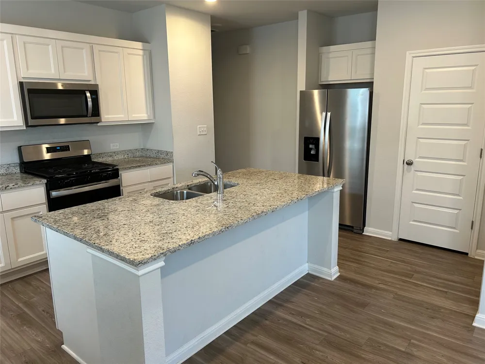 118 Two Bits Lane Elgin, TX 78621