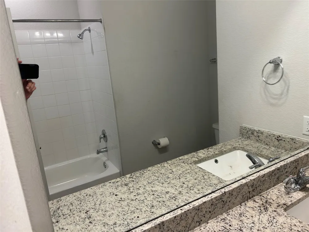 118 Two Bits Lane Elgin, TX 78621
