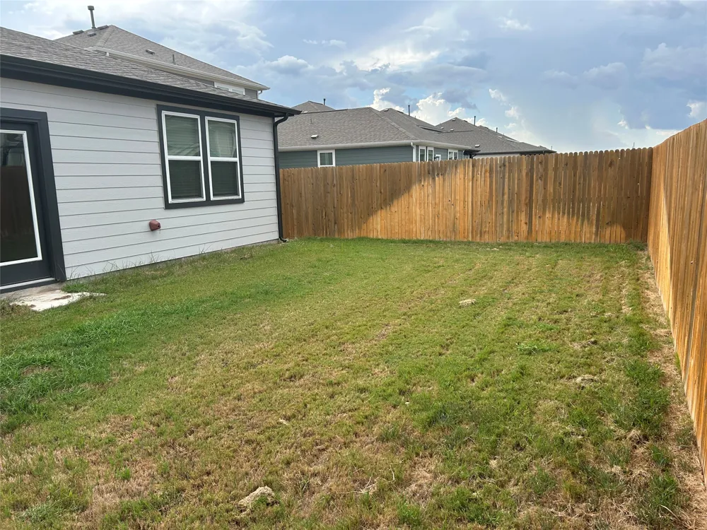 118 Two Bits Lane Elgin, TX 78621