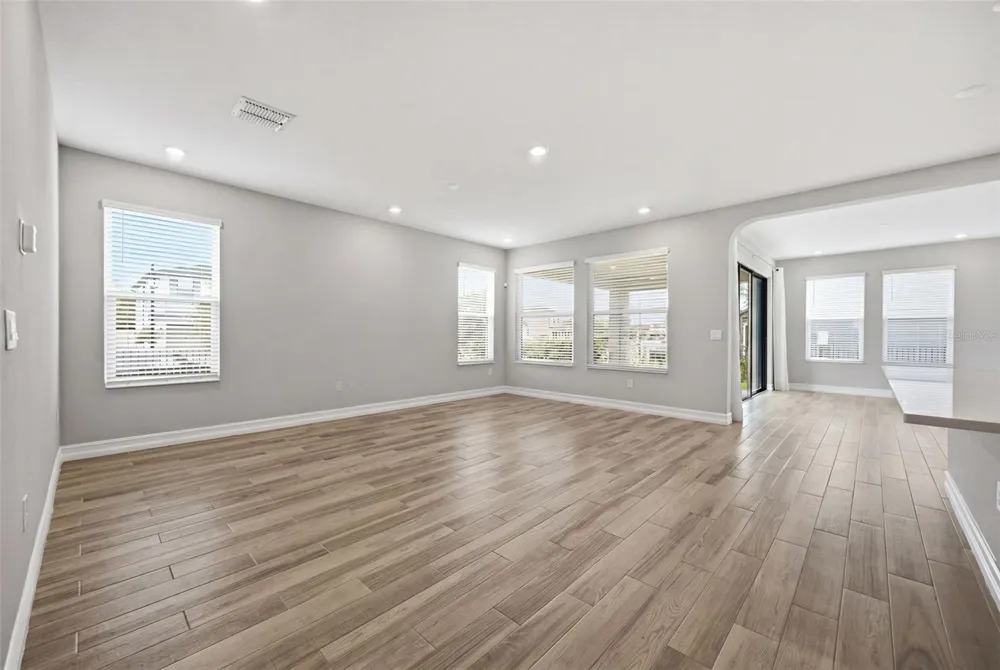 4567 TIVOLI DRIVE Wesley Chapel, FL 33543