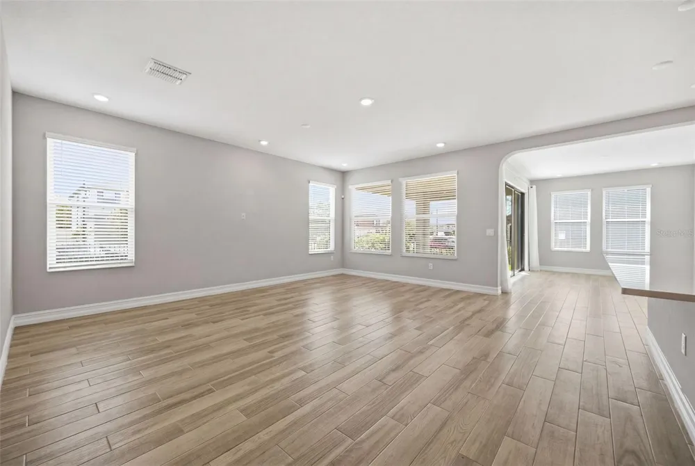 4567 TIVOLI DRIVE Wesley Chapel, FL 33543