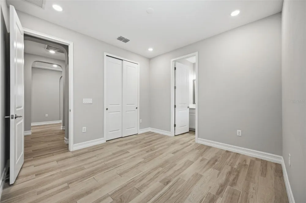 4567 TIVOLI DRIVE Wesley Chapel, FL 33543