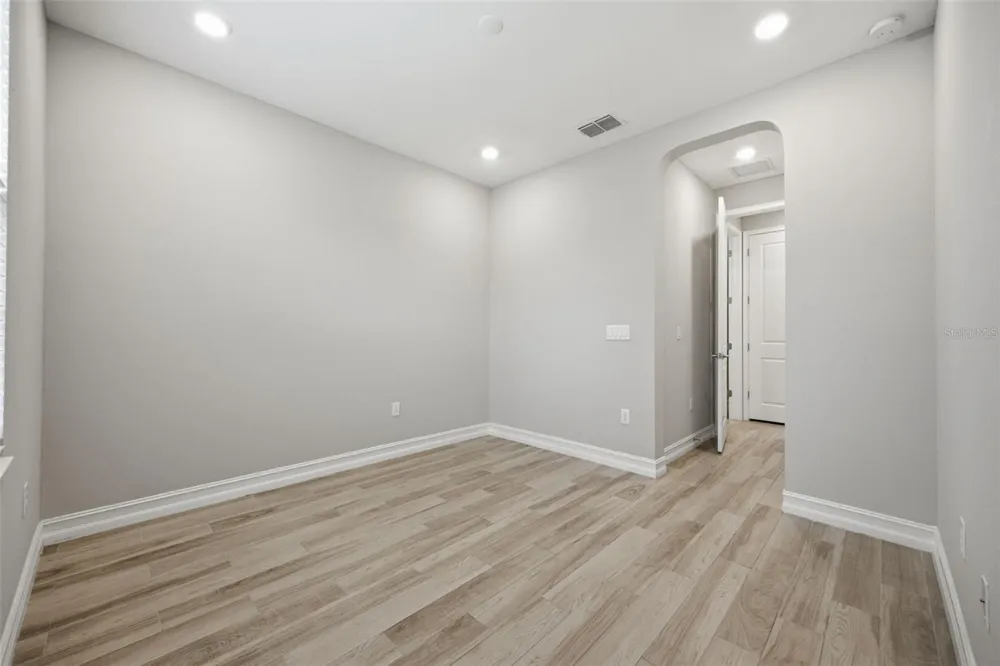 4567 TIVOLI DRIVE Wesley Chapel, FL 33543