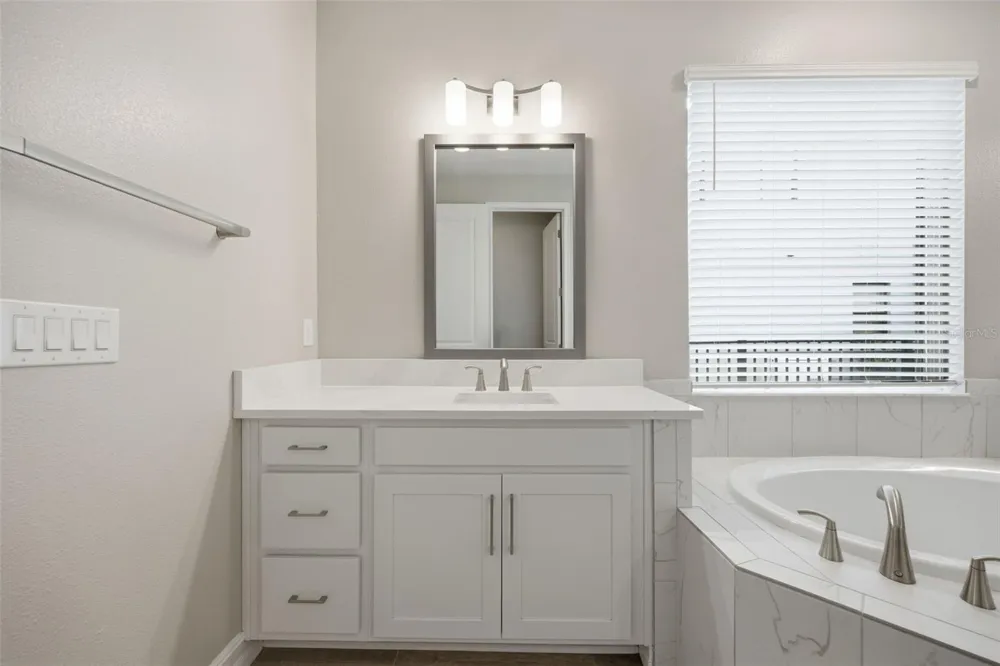 4567 TIVOLI DRIVE Wesley Chapel, FL 33543