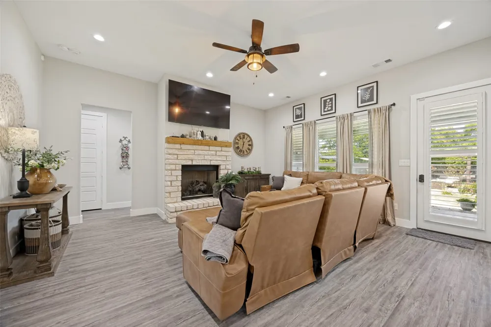 1105 Ranch Drive Bonham, TX 75418