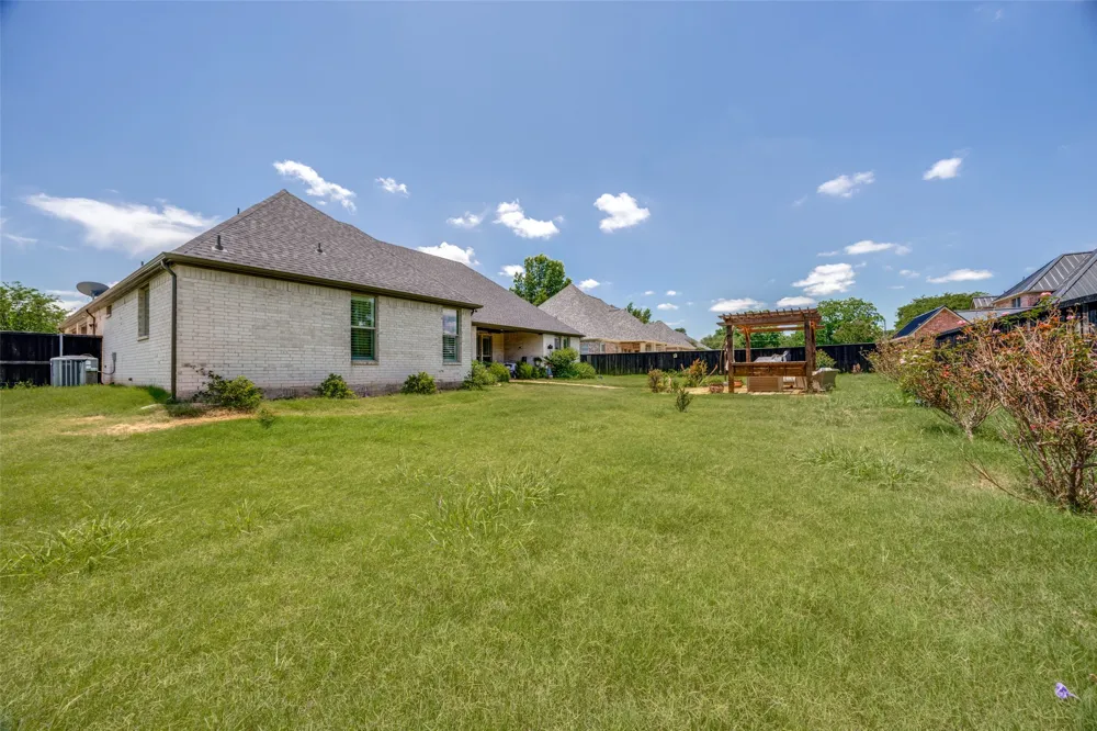 1105 Ranch Drive Bonham, TX 75418