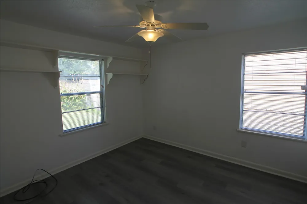 1207 Trimm Avenue Pasadena, TX 77502