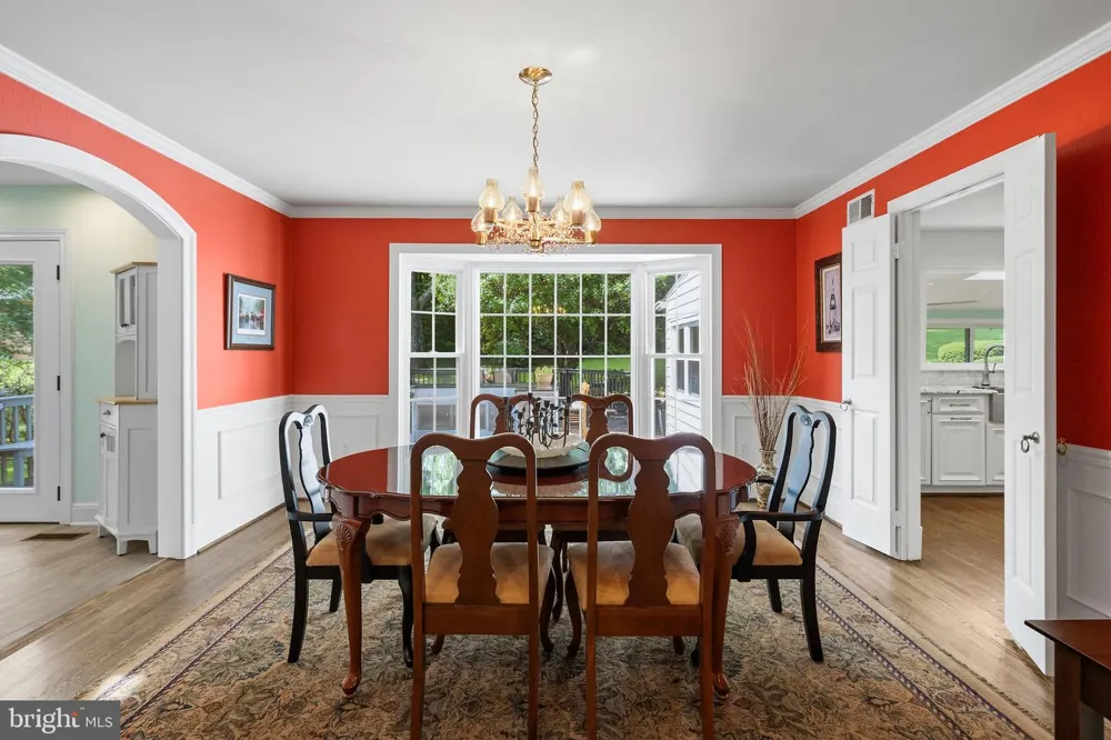 7821 OLD DOMINION DRIVE Mclean, VA 22102