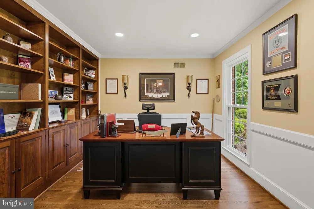 7821 OLD DOMINION DRIVE Mclean, VA 22102