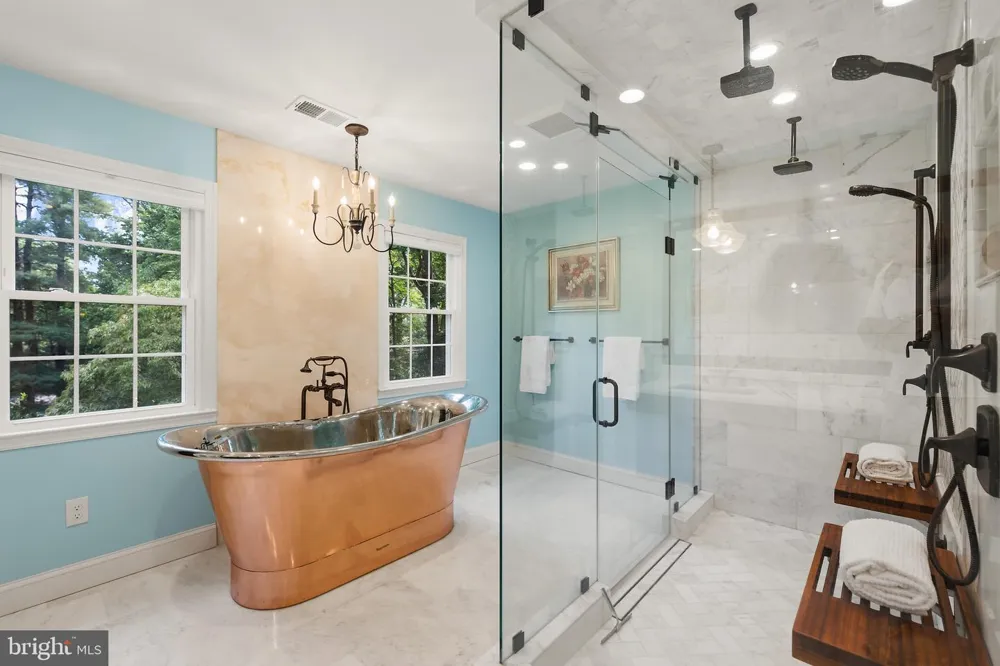 7821 OLD DOMINION DRIVE Mclean, VA 22102