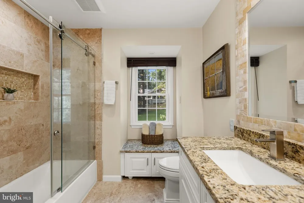 7821 OLD DOMINION DRIVE Mclean, VA 22102