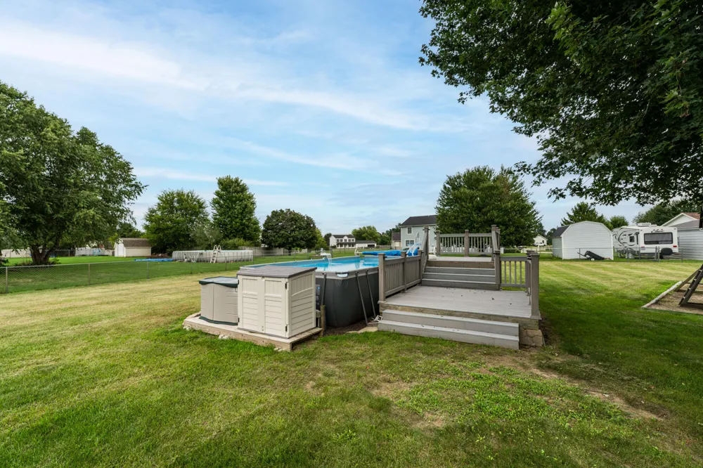 54241 Ridgeview Circle Paw Paw, MI 49079