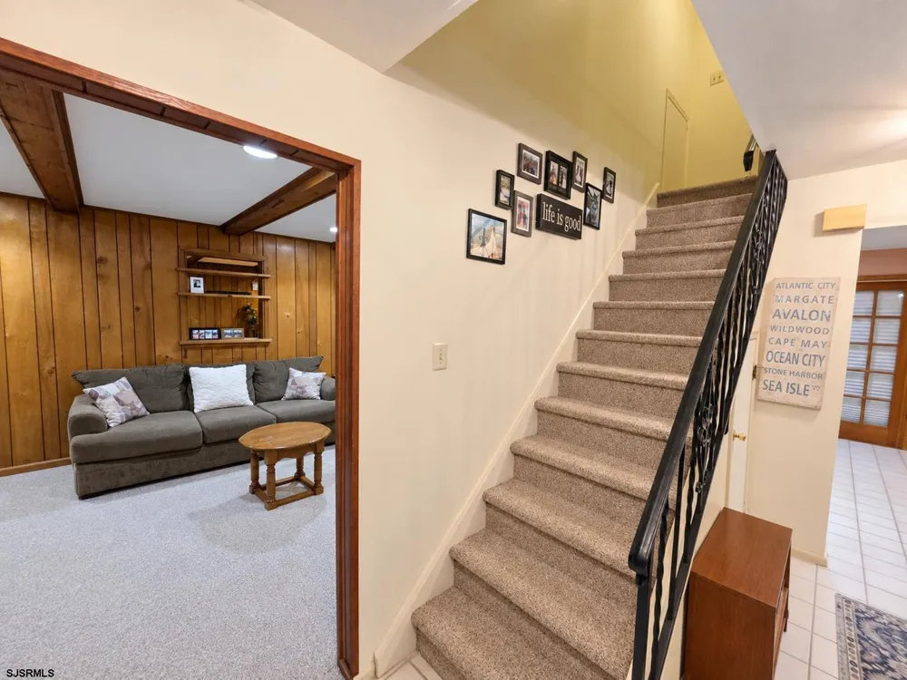 4 Canterbury Street Egg Harbor Township, NJ 08234