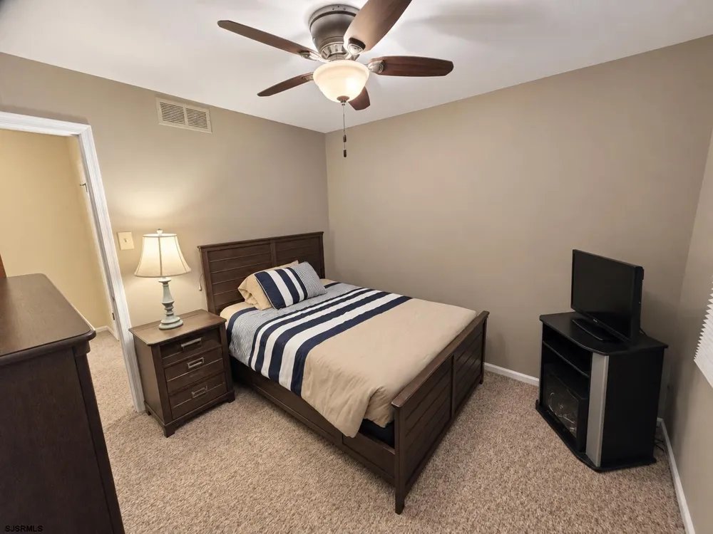 4 Canterbury Street Egg Harbor Township, NJ 08234