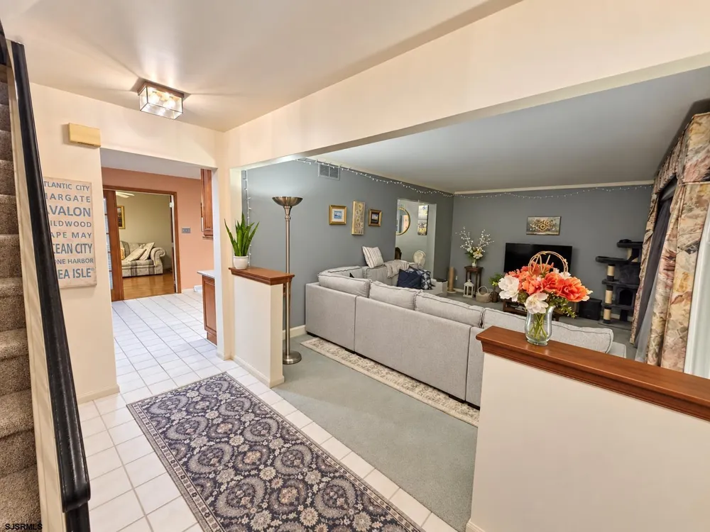 4 Canterbury Street Egg Harbor Township, NJ 08234
