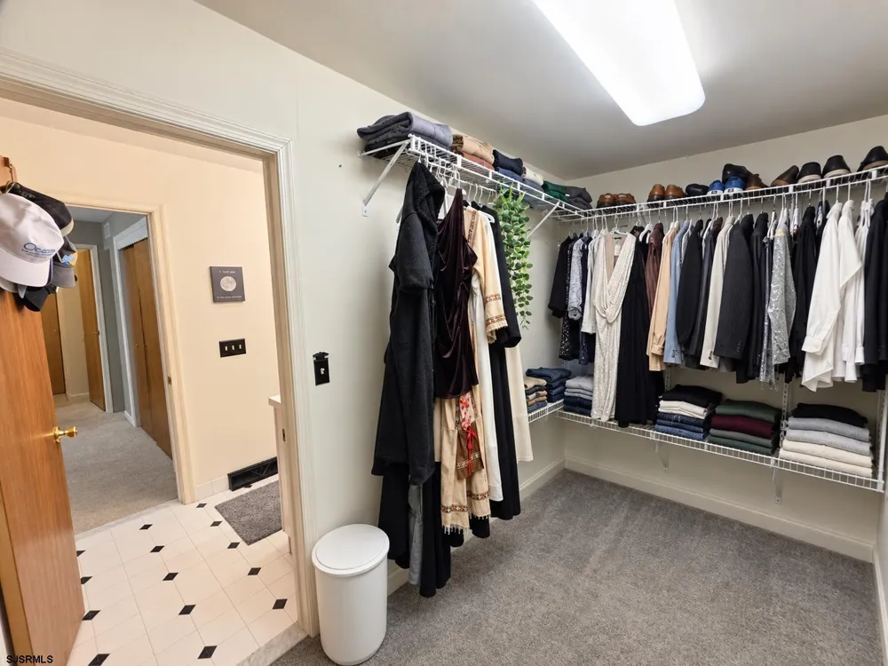 4 Canterbury Street Egg Harbor Township, NJ 08234