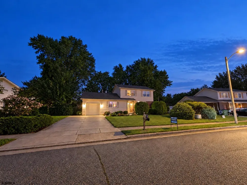 4 Canterbury Street Egg Harbor Township, NJ 08234