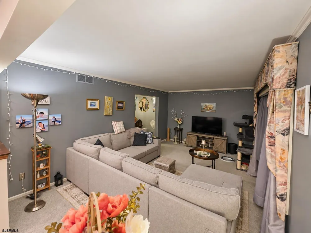 4 Canterbury Street Egg Harbor Township, NJ 08234