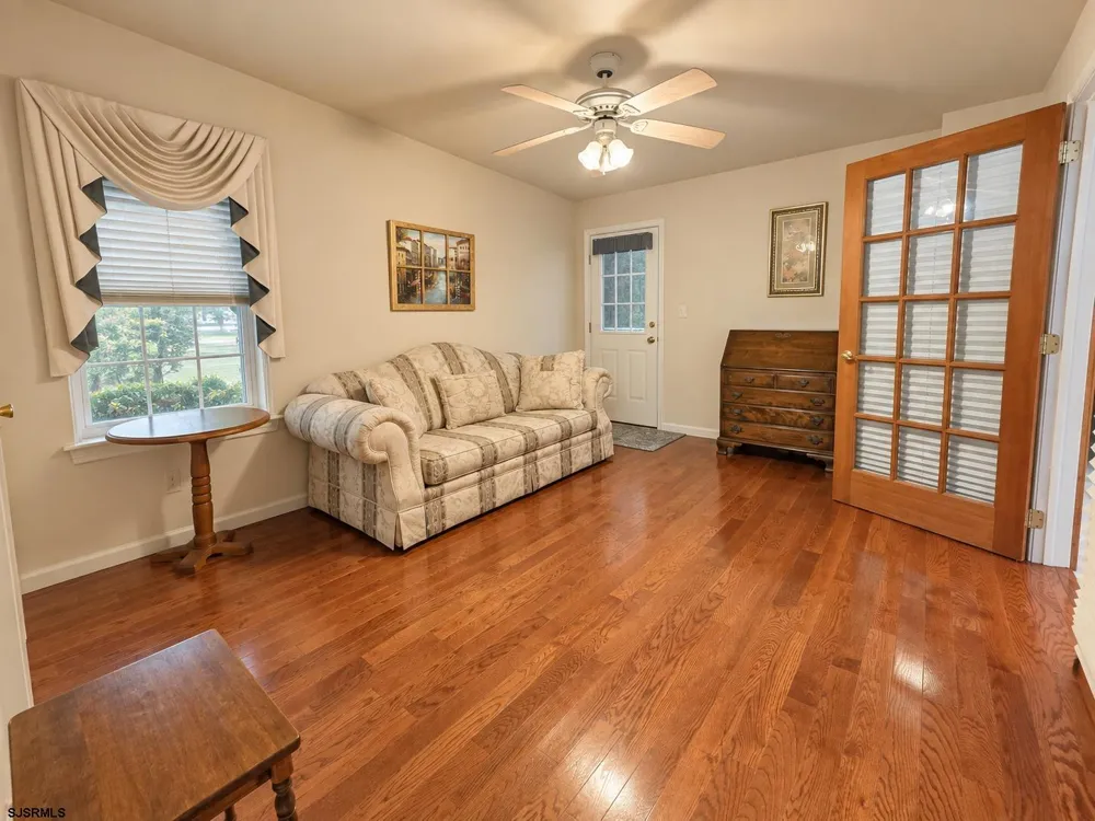 4 Canterbury Street Egg Harbor Township, NJ 08234