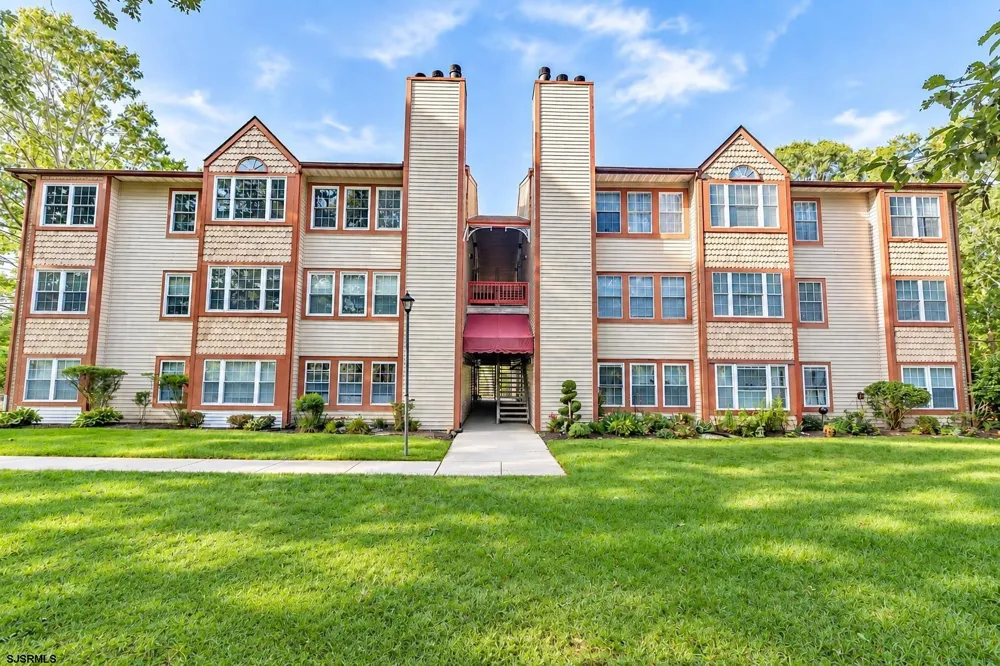 34 Trotters Ln Galloway Township, NJ 08205