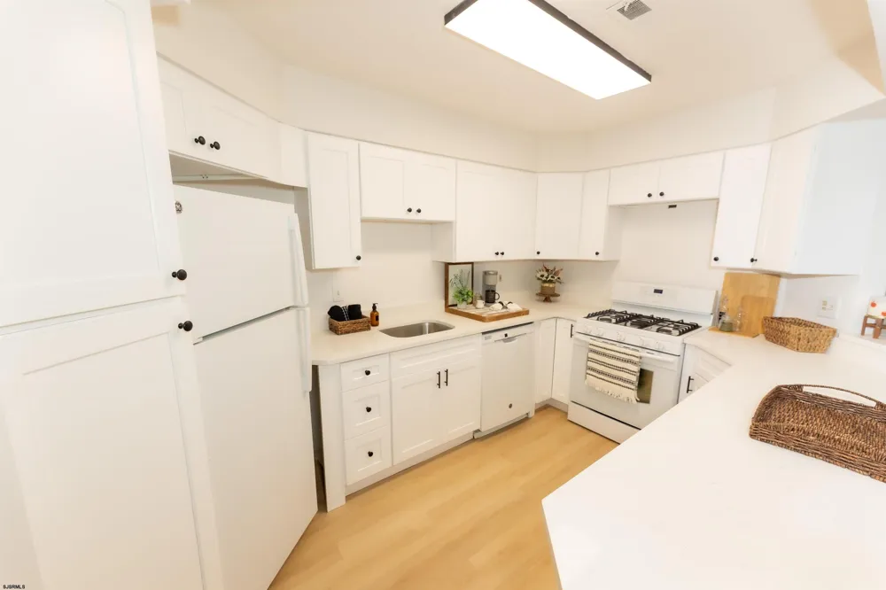 34 Trotters Ln Galloway Township, NJ 08205