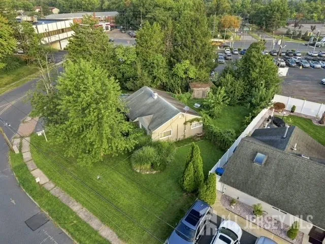 5 Fitch Road Edison, NJ 08817