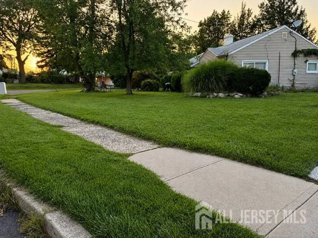 5 Fitch Road Edison, NJ 08817