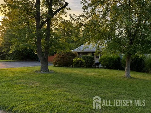 5 Fitch Road Edison, NJ 08817