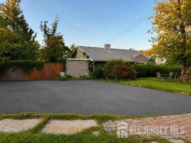 5 Fitch Road Edison, NJ 08817