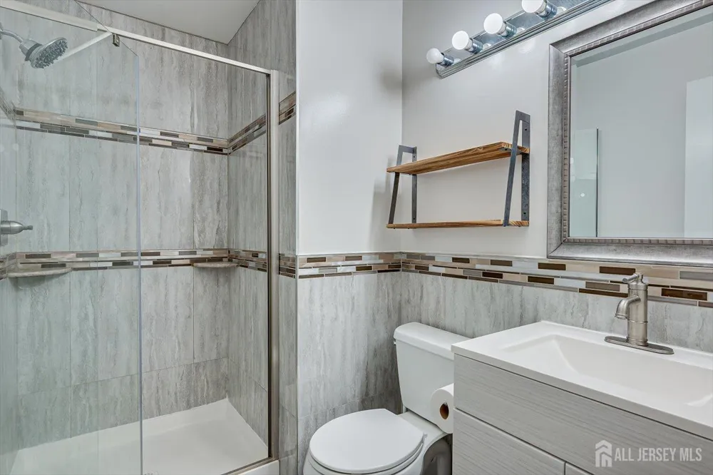 73 Goodwin Drive North Brunswick, NJ 08902