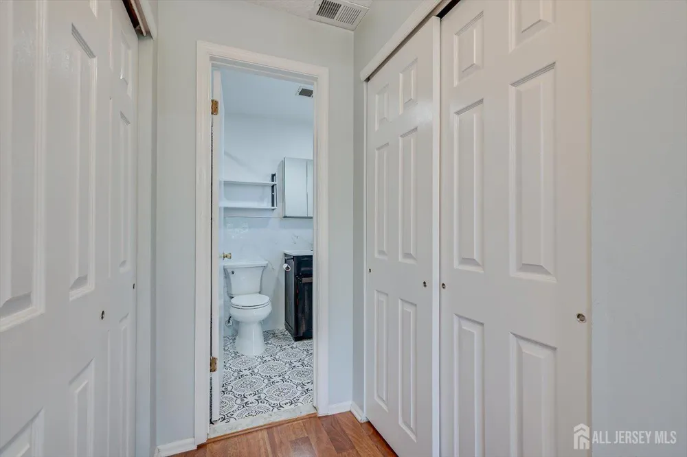 73 Goodwin Drive North Brunswick, NJ 08902