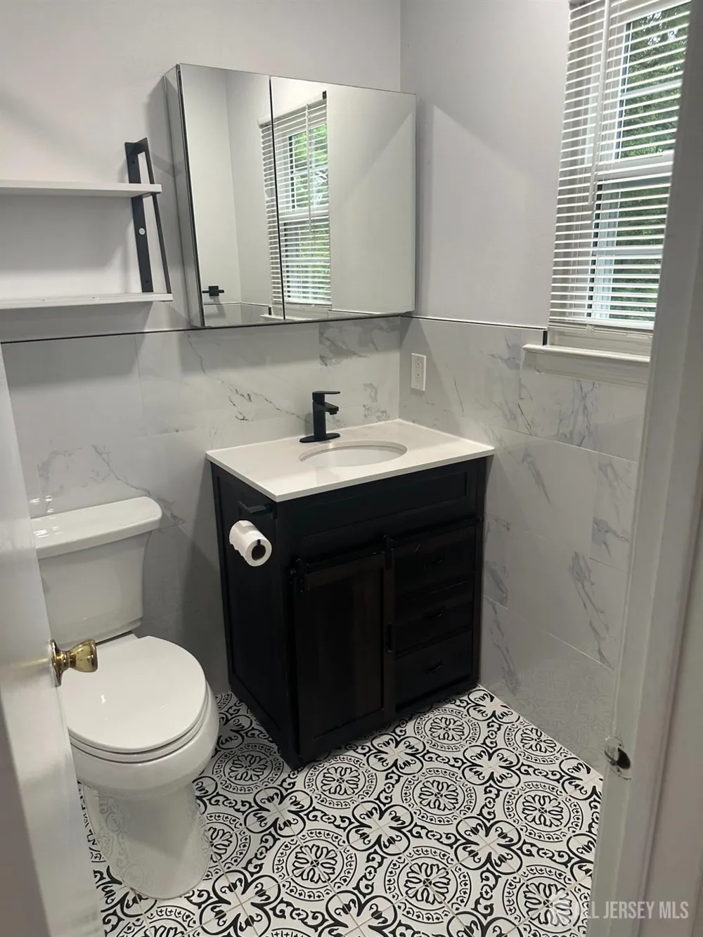 73 Goodwin Drive North Brunswick, NJ 08902