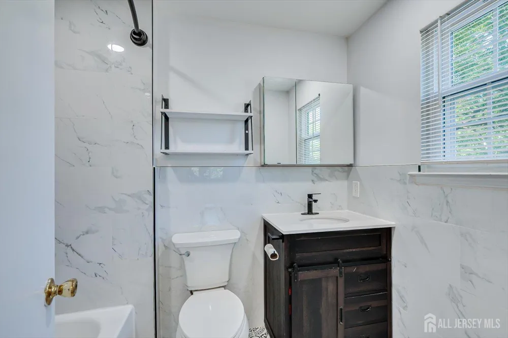 73 Goodwin Drive North Brunswick, NJ 08902