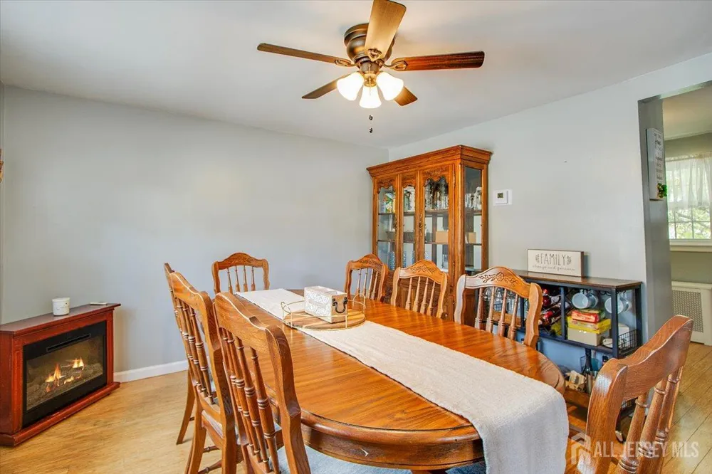 85 Othen Street Edison, NJ 08817