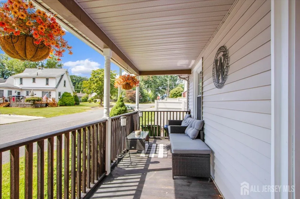 85 Othen Street Edison, NJ 08817