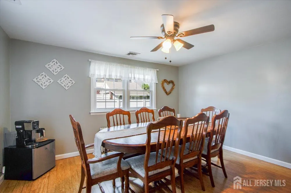 85 Othen Street Edison, NJ 08817