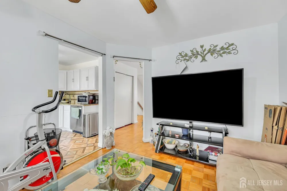 402 Holly Drive Perth Amboy, NJ 08861