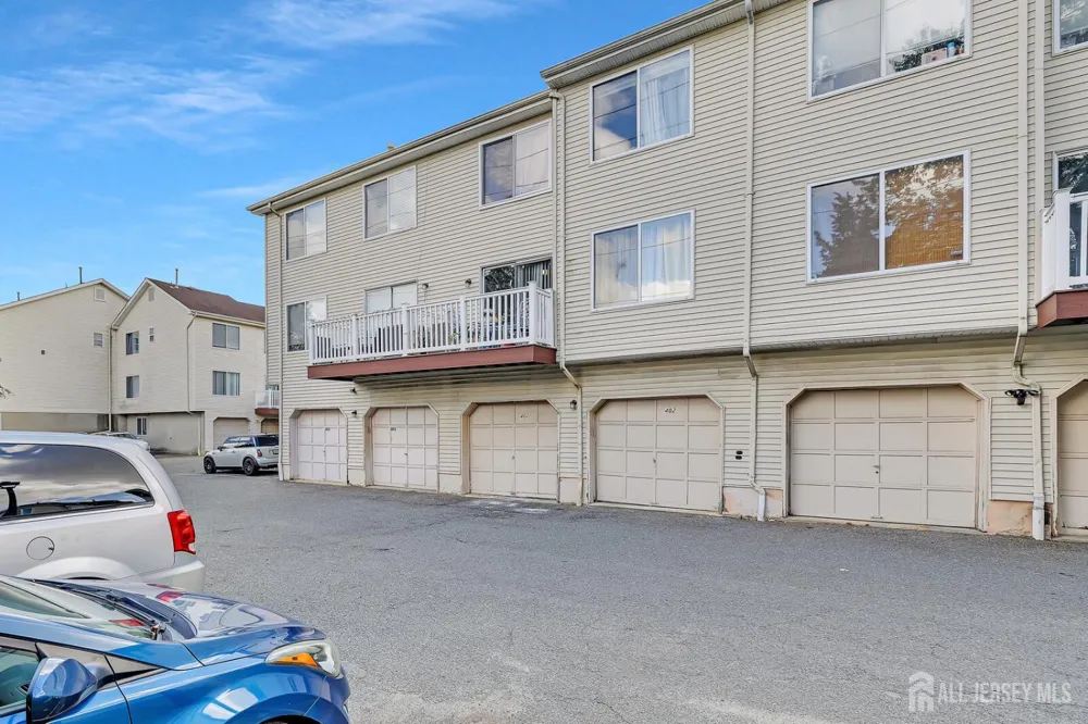 402 Holly Drive Perth Amboy, NJ 08861