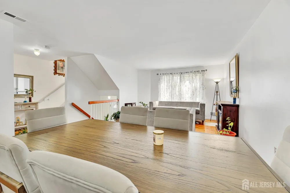 402 Holly Drive Perth Amboy, NJ 08861