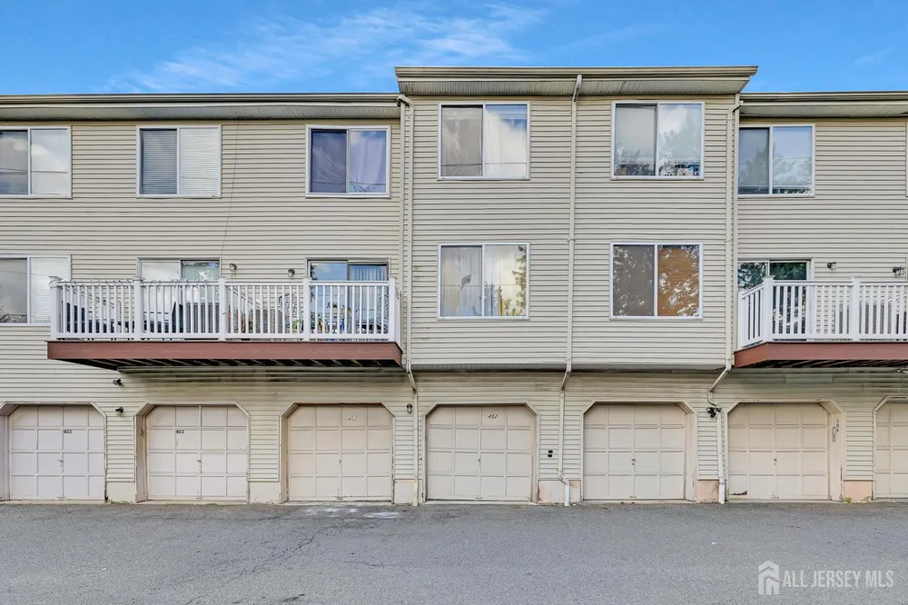 402 Holly Drive Perth Amboy, NJ 08861