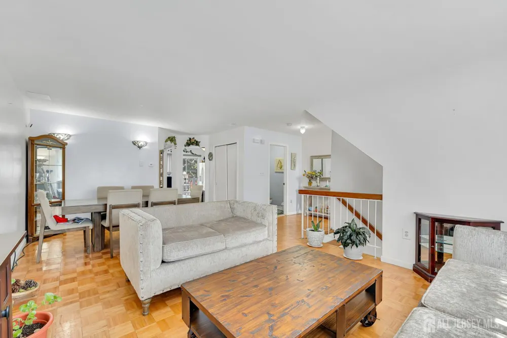 402 Holly Drive Perth Amboy, NJ 08861