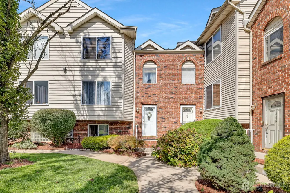 402 Holly Drive Perth Amboy, NJ 08861