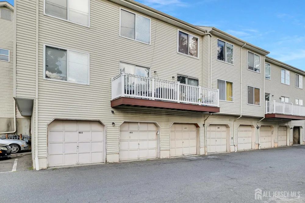 402 Holly Drive Perth Amboy, NJ 08861