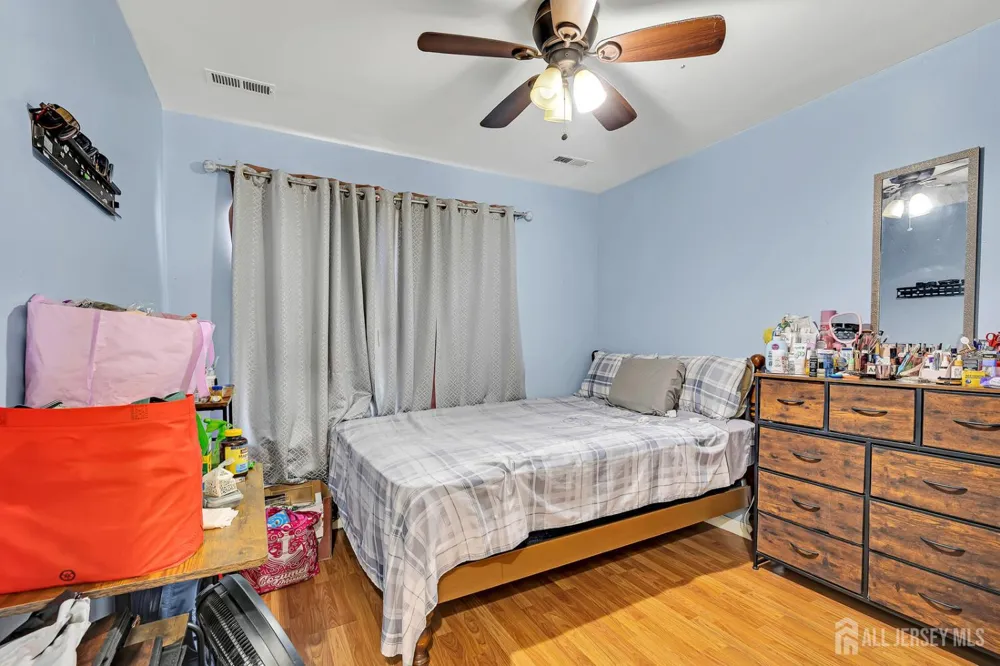 402 Holly Drive Perth Amboy, NJ 08861