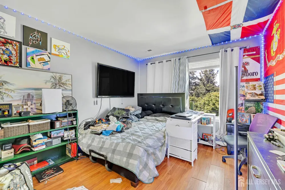 402 Holly Drive Perth Amboy, NJ 08861